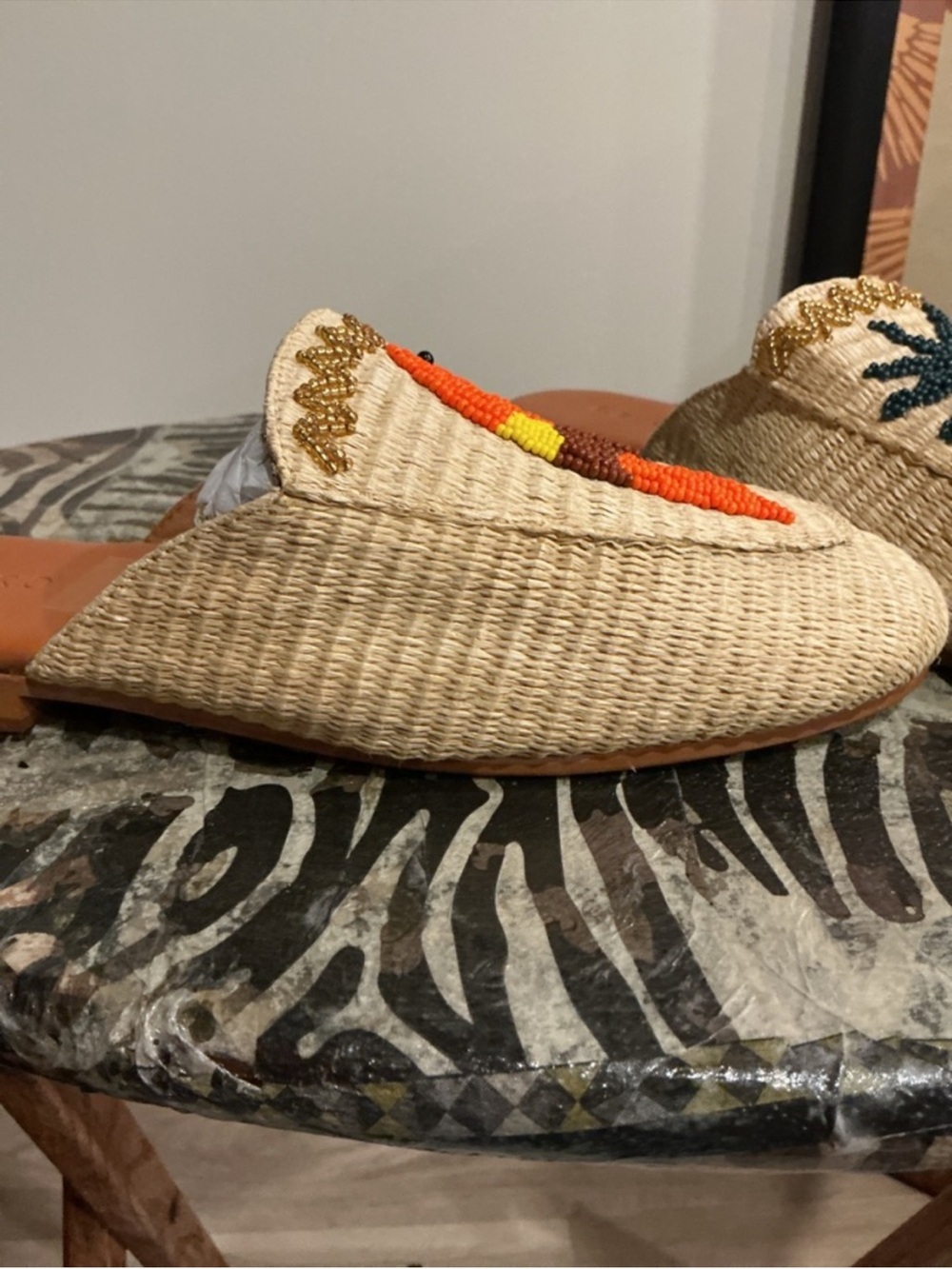 FARM Rio Macaw Beige Woven Slip-On Mules w/Beaded Palm Tree & Parrot, NIB, 10/42 - Picture 6 of 13
